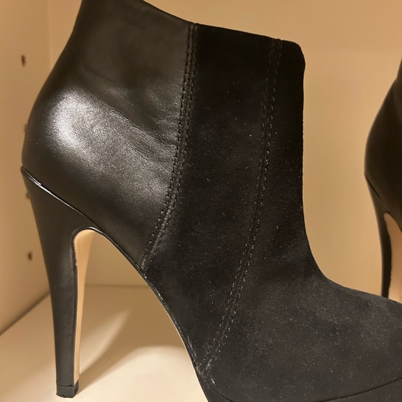 Black Suede/Leather Boots - Picture 4 of 9